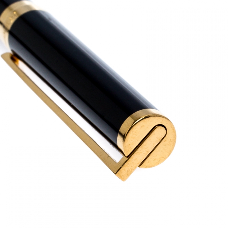 Pre Owned S.T. Dupont Black Lacquer Gold Plated Rollerball Pen