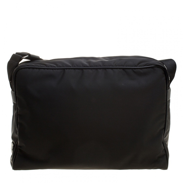 Pre Owned Tod's Black Nylon Pillow Tex Messenger Bag