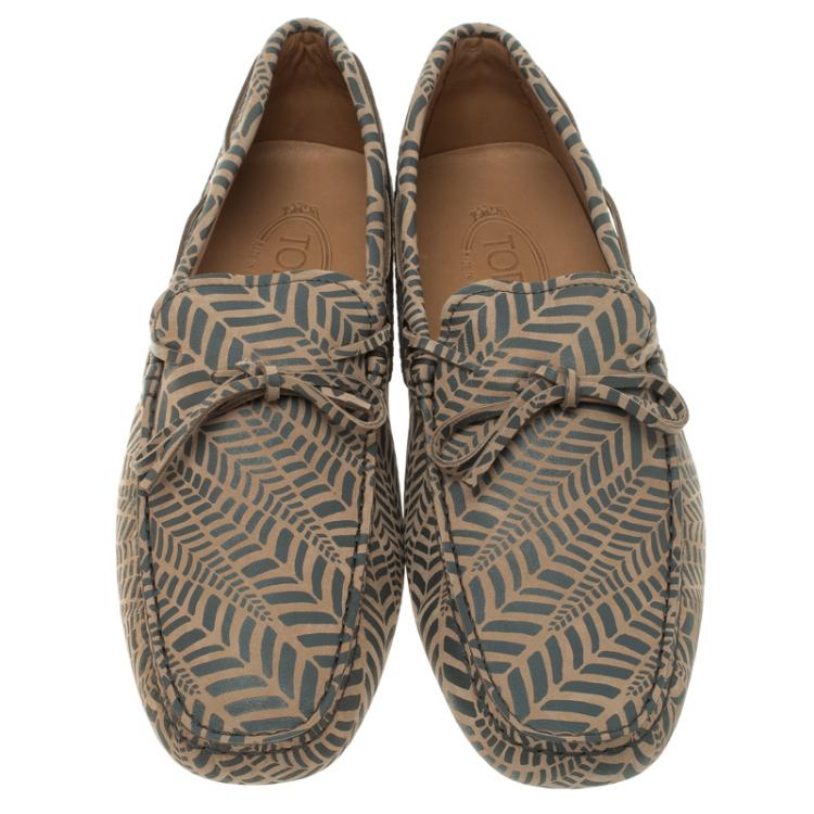 مملوكة مسبقًا Tod's Beige and Grey Printed Leather Bow Loafers Size 44