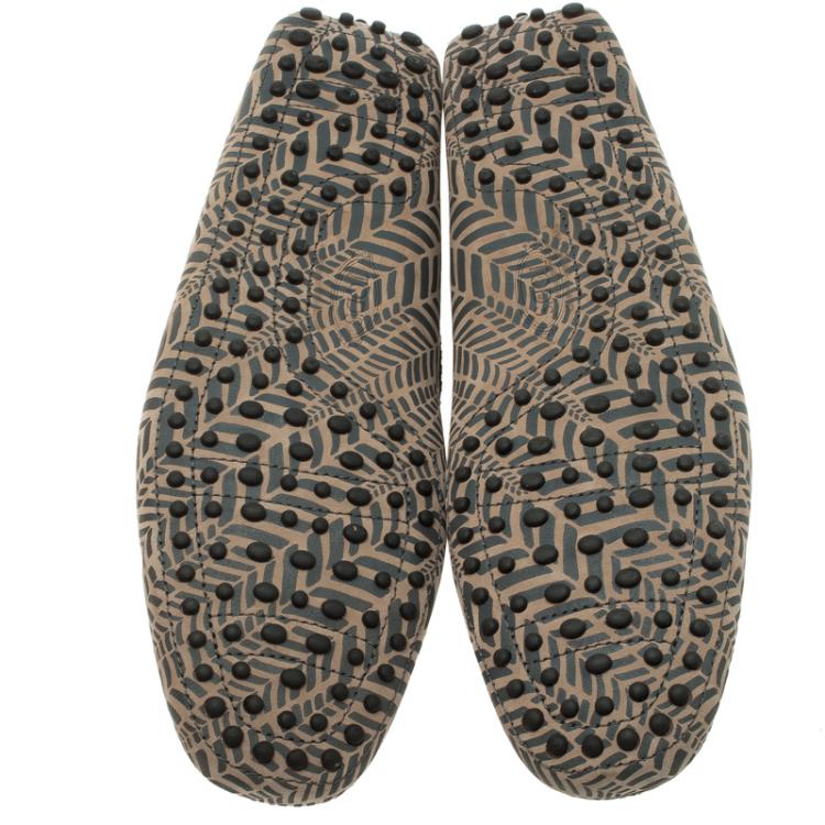 مملوكة مسبقًا Tod's Beige and Grey Printed Leather Bow Loafers Size 44