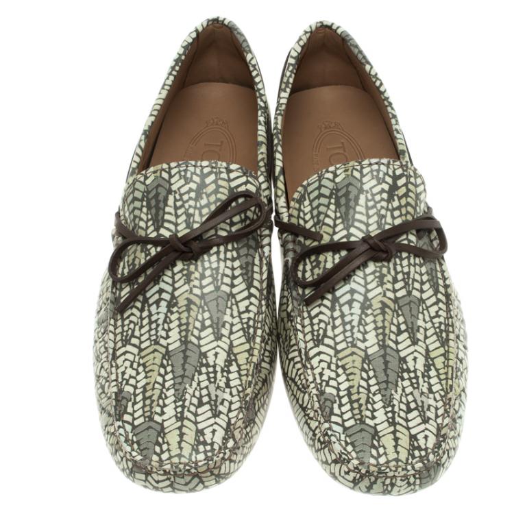 مملوكة مسبقًا Tod's Green Abstract Print Leather Bow Loafers Size 42.5