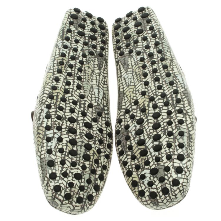 مملوكة مسبقًا Tod's Green Abstract Print Leather Bow Loafers Size 42.5