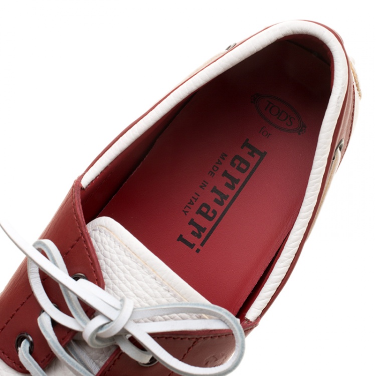 مملوكة مسبقًا Tod's for Ferrari Two Tone Leather Boat Loafers Size 43