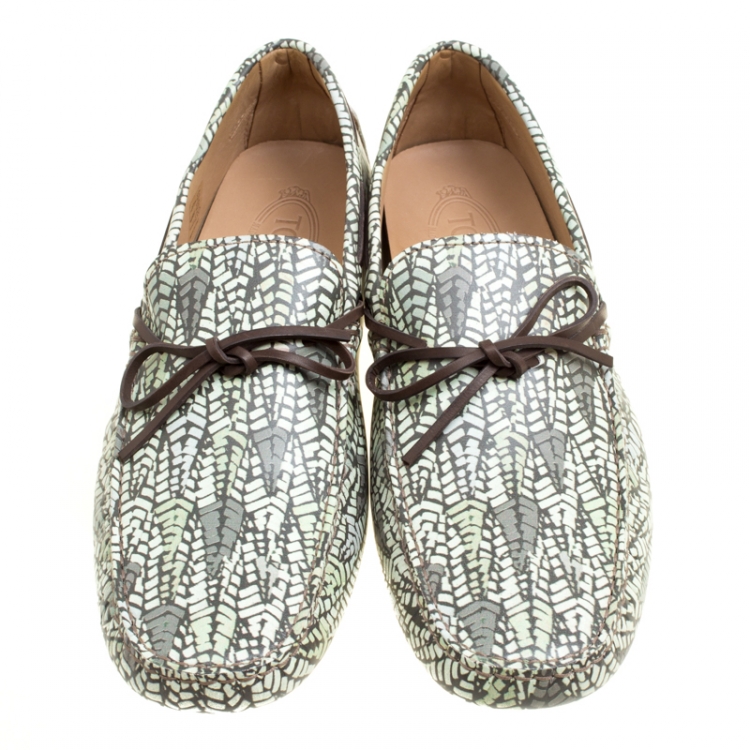 Pre Owned Tod's Green Abstract Print Leather Bow Loafers Size 44