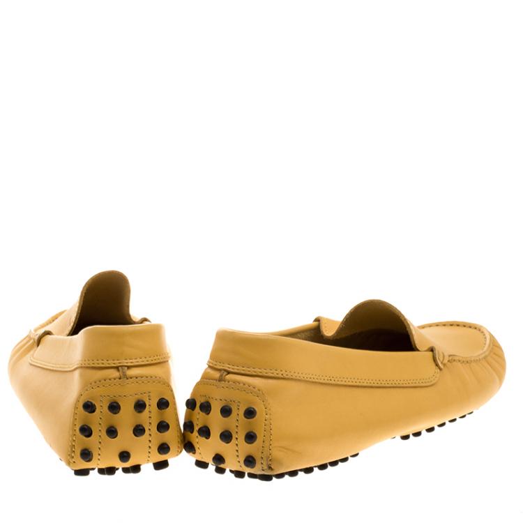 مملوكة مسبقًا Tod's Yellow Leather Moccasins Size 42.5