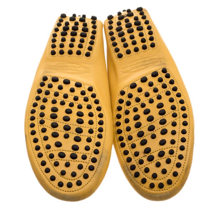 مملوكة مسبقًا Tod's Yellow Leather Moccasins Size 42.5