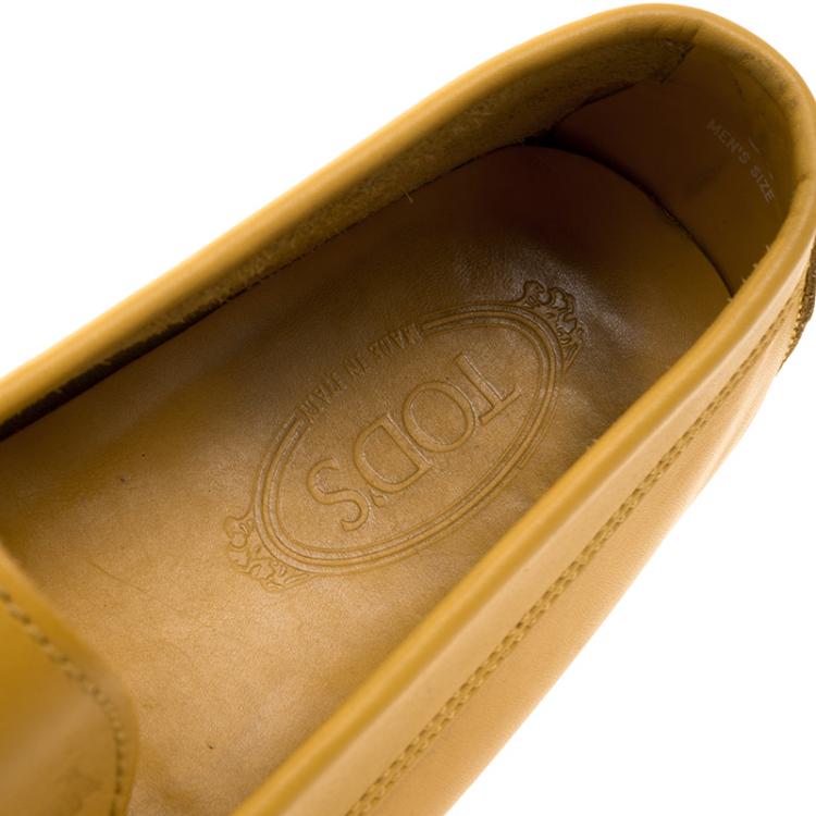 مملوكة مسبقًا Tod's Yellow Leather Moccasins Size 42.5