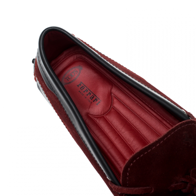 مملوكة مسبقًا Tod's For Ferrari Burgundy Suede Gommino Loafers Size 42