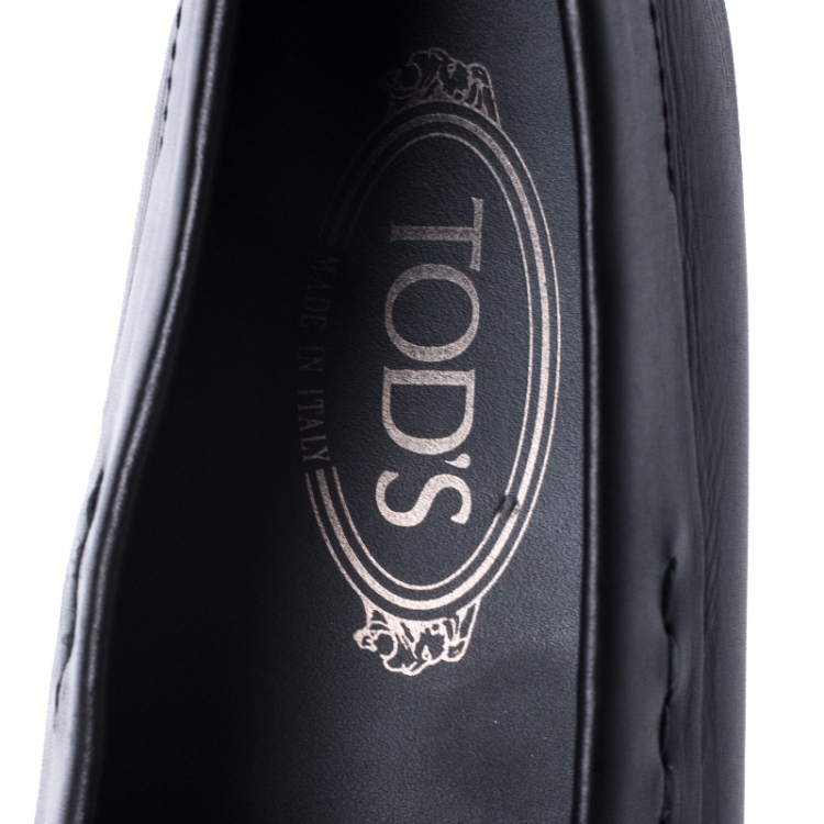 Pre Owned Tod's Black Leather Gommino Loafers Size 42.5