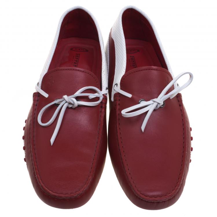 مملوكة مسبقًا Tod's For Ferrari White and Red Leather Bow Loafers Size 44.5