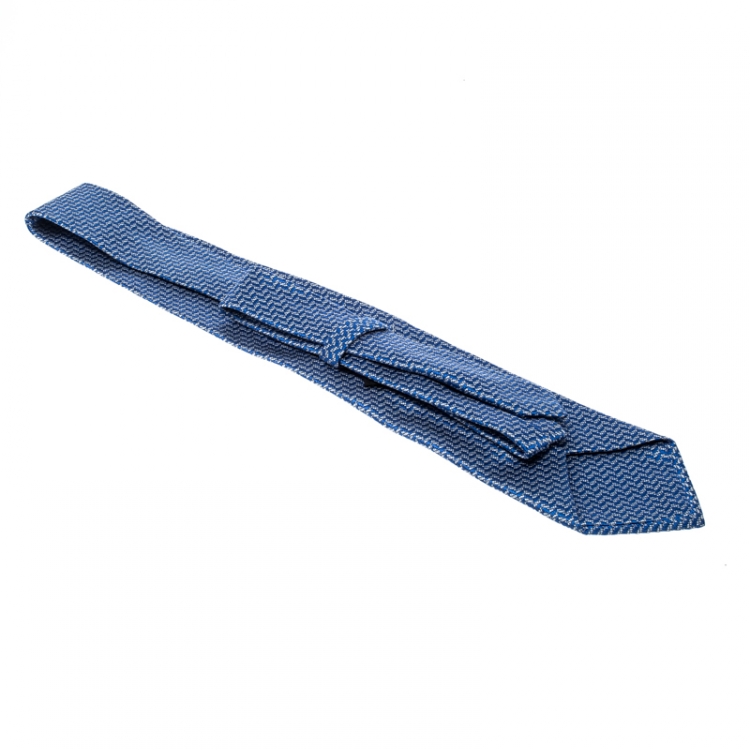 Pre Owned Tom Ford Blue and White Herringbone Pattern Embroidered Traditional Silk Tie