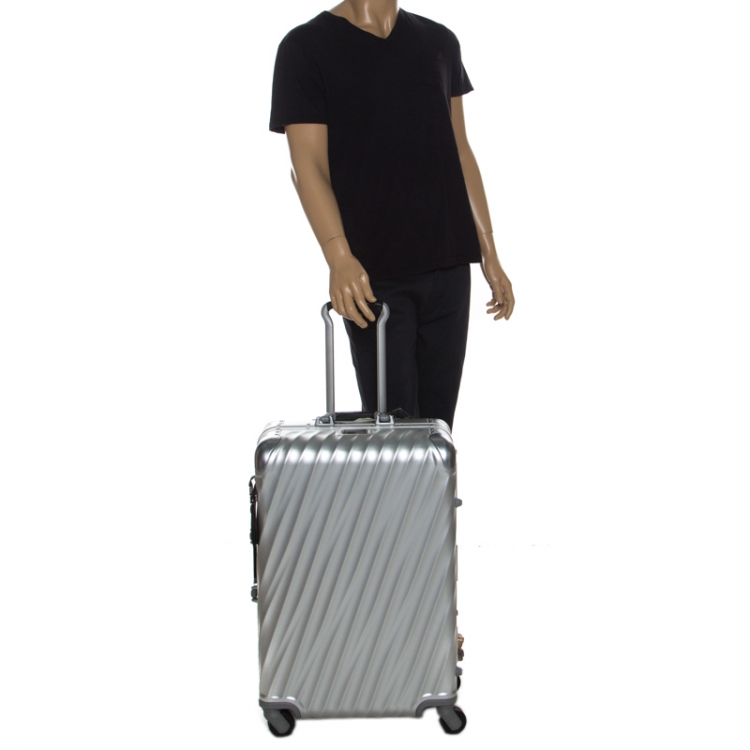 Tumi 19 degree aluminum short trip packing outlet case