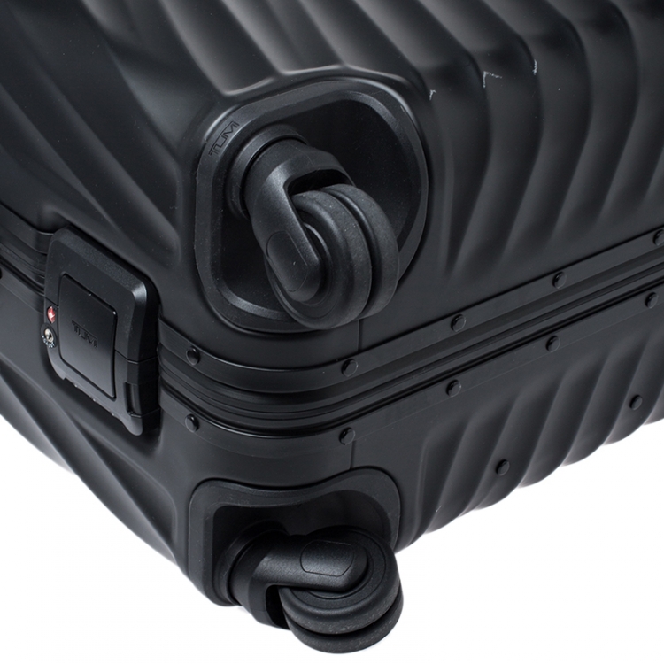 Pre Owned TUMI Silver Aluminum 4 Wheel Short Trip Packing Case 19 Degrees Luggage 65