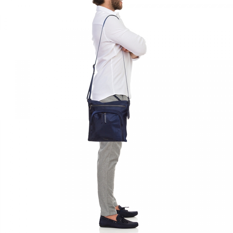 Pre Owned TUMI Navy Blue Nylon Voyageur Carmel Messenger Bag