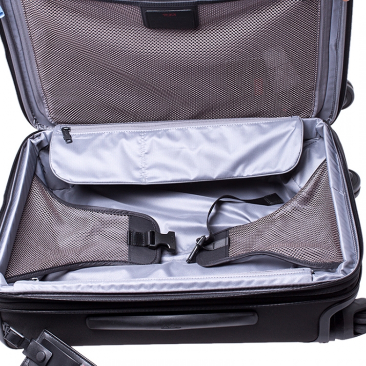 Pre Owned TUMI Black Nylon Alpha 2 Rolling Suitcase