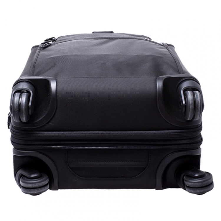 Pre Owned TUMI Black Nylon Alpha 2 Rolling Suitcase