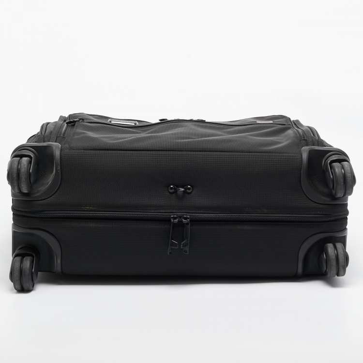 Pre Owned TUMI Black Nylon 4 Wheeled Alpha 3 Garment Bag