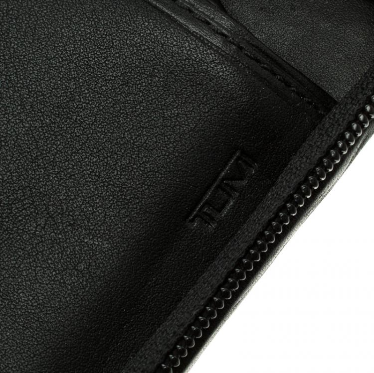 Pre Owned Tumi Black Nylon Zip Around Travel Organizer Wallet