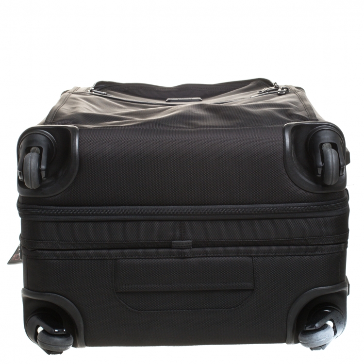 Pre Owned TUMI Black Nylon Short Trip Expandable 4 Wheel Luggage