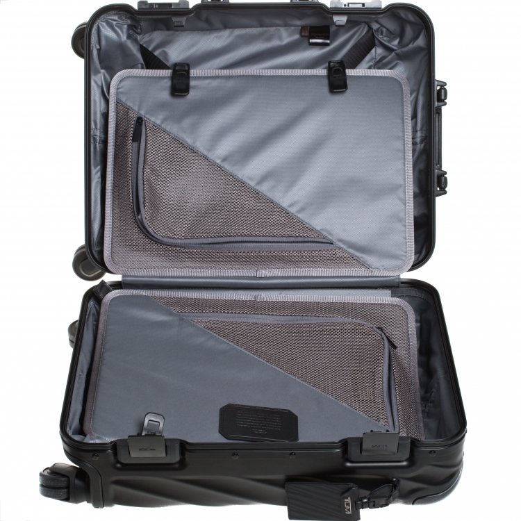 Pre Owned TUMI Black Aluminum 4 Wheel Short Trip Packing Case 19 Degrees Luggage 55