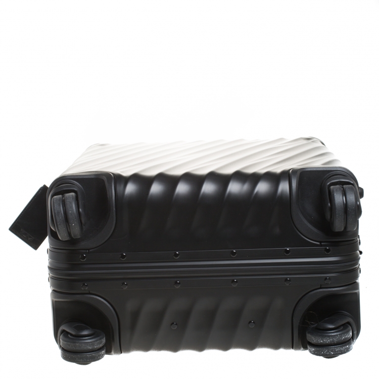 Pre Owned TUMI Black Aluminum 4 Wheel Short Trip Packing Case 19 Degrees Luggage 55