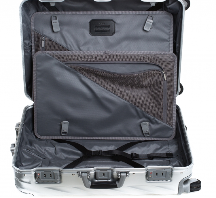 Pre Owned TUMI Silver Aluminum 4 Wheel Short Trip Packing Case 19 Degrees Luggage 65