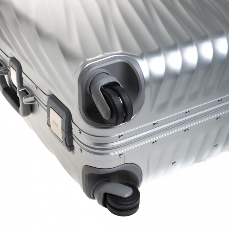 Pre Owned TUMI Silver Aluminum 4 Wheel Short Trip Packing Case 19 Degrees Luggage 65
