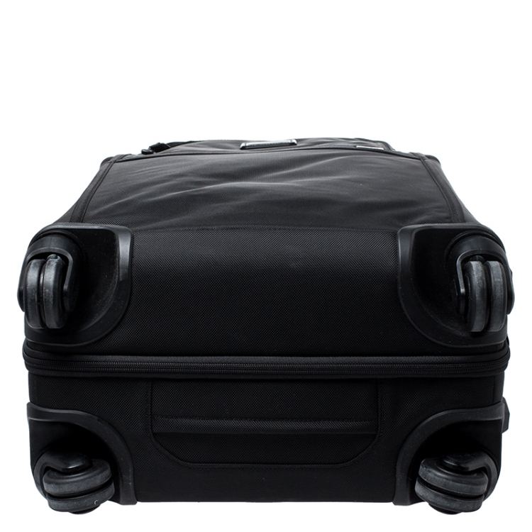 Pre Owned TUMI Black Nylon 4 Wheel Alpha II Short Trip Expandable Packing Case Luggage