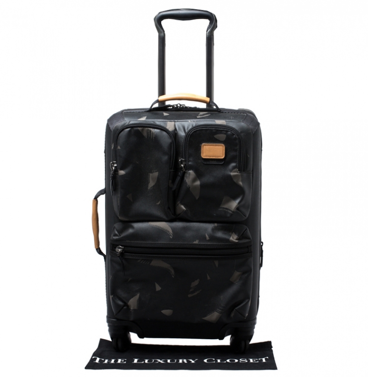 tumi camo bag