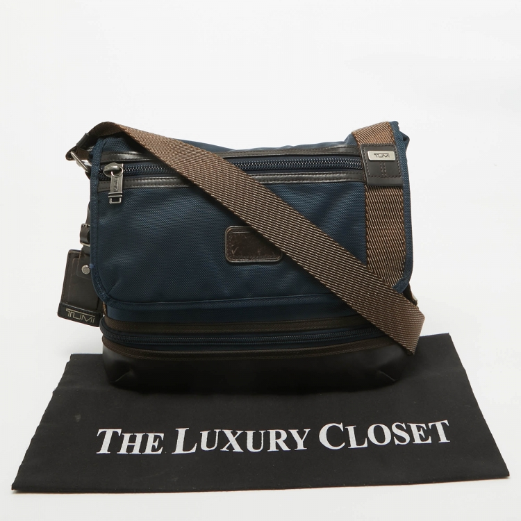 Pre Owned TUMI Blue/Brown Nylon and Leather Glenview Expandable Messenger Bag