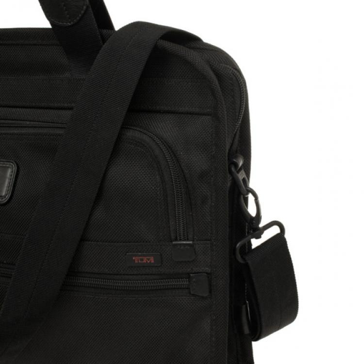 Pre Owned TUMI Black Slim Large Screen Laptop Briefcase