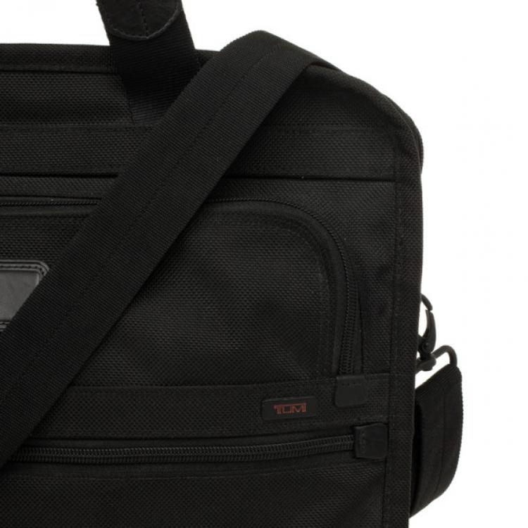 Pre Owned TUMI Black Slim Large Screen Laptop Briefcase