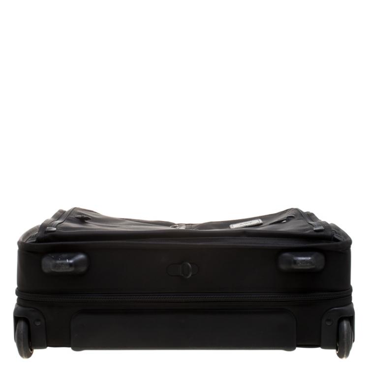 Pre Owned Tumi Black Nylon Carry On Garment Rolling Suitcase