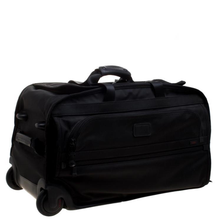 Pre Owned Tumi Black Nylon Alpha Lightweight Wheeled Carry-On Duffel