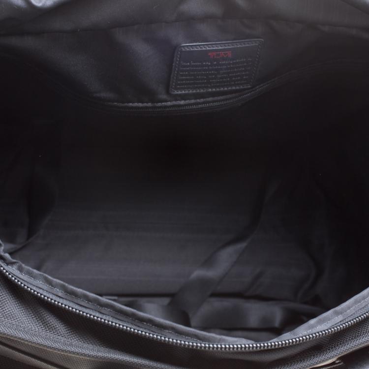 Pre Owned Tumi Black Nylon Alpha Lightweight Wheeled Carry-On Duffel