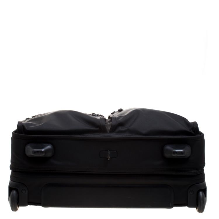 Pre Owned Tumi Black Nylon Carry On Garment Rolling Suitcase