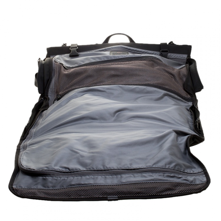 Pre Owned Tumi Black Nylon Tri Fold Alpha II Garment Travel Bag