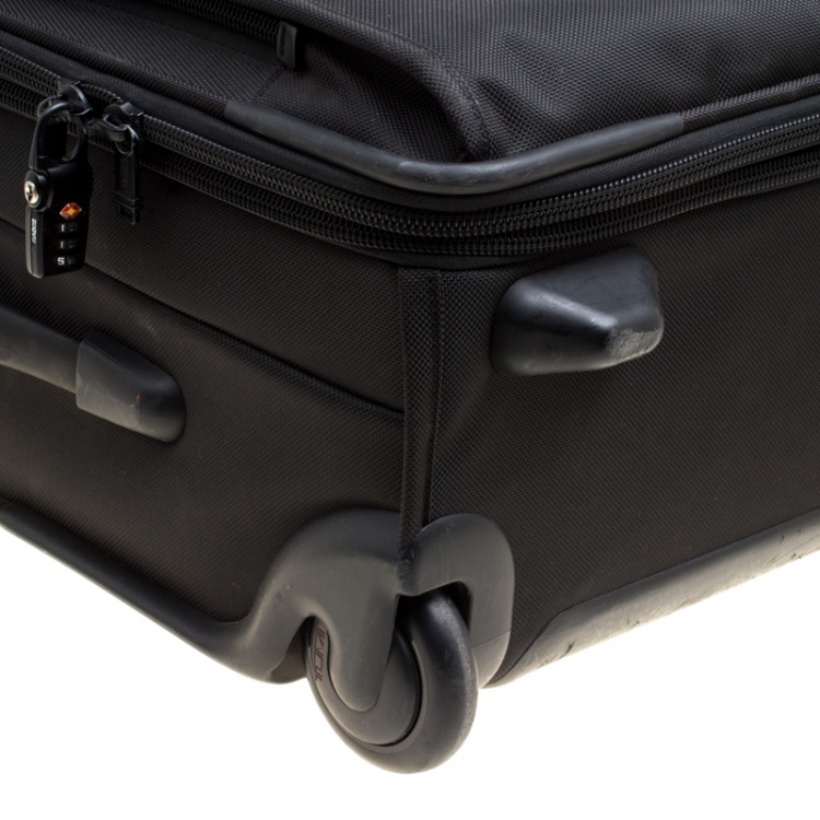 Pre Owned Tumi Black Nylon 2 Wheeled Expandable Carry on Luggage Bag