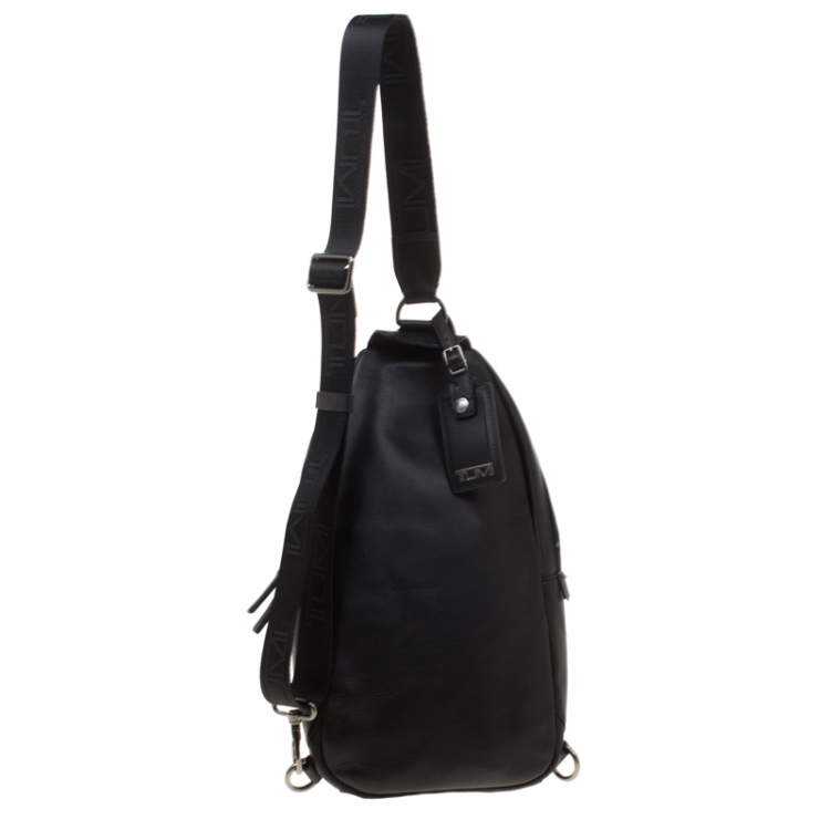Pre Owned Tumi Black Leather Murano Sling Backpack
