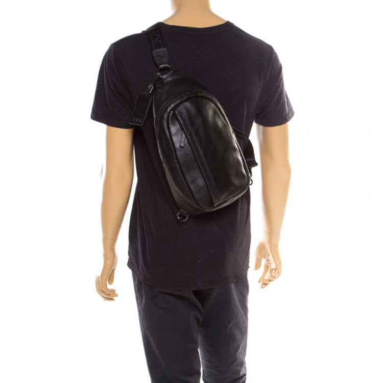 Pre Owned Tumi Black Leather Murano Sling Backpack