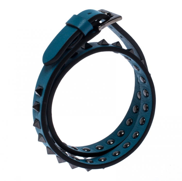 Pre Owned Valentino Rockstud Blue Leather Gunmetal Tone Wrap Bracelet