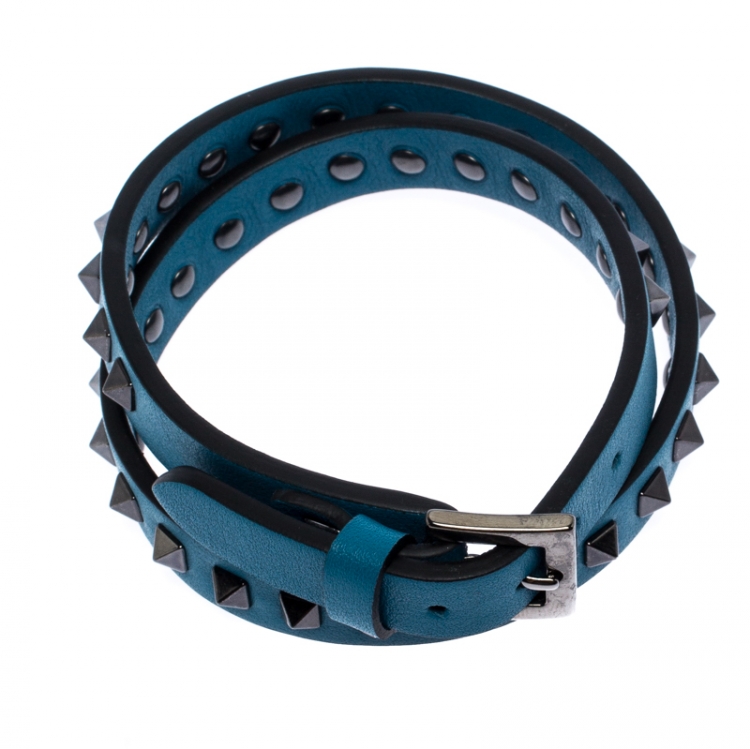 Pre Owned Valentino Rockstud Blue Leather Gunmetal Tone Wrap Bracelet