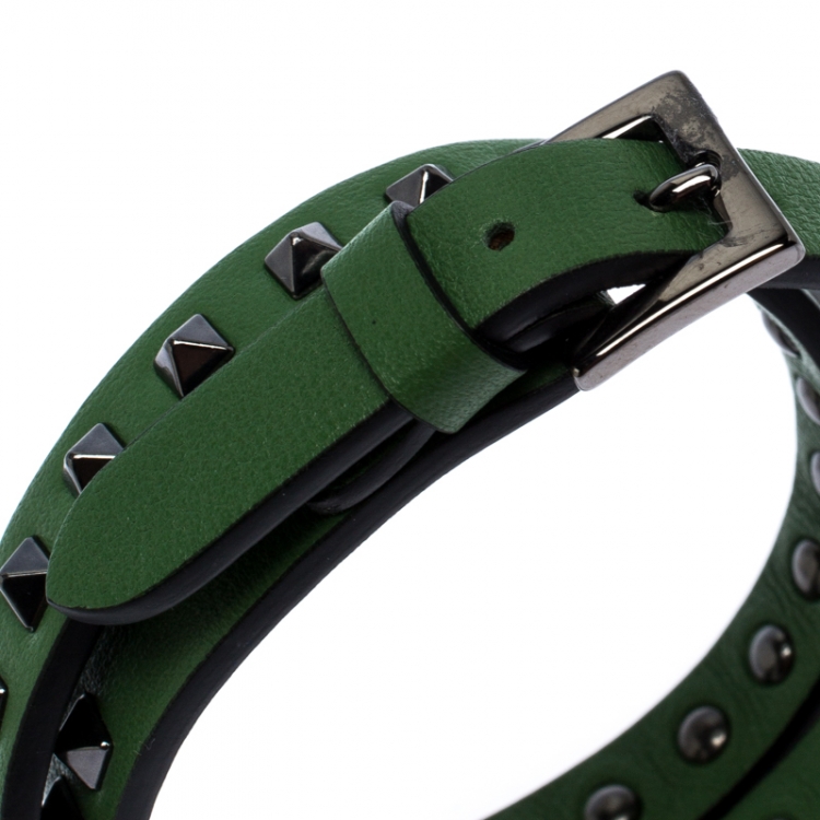 Pre Owned Valentino Rockstud Green Leather Gunmetal Tone Wrap Bracelet