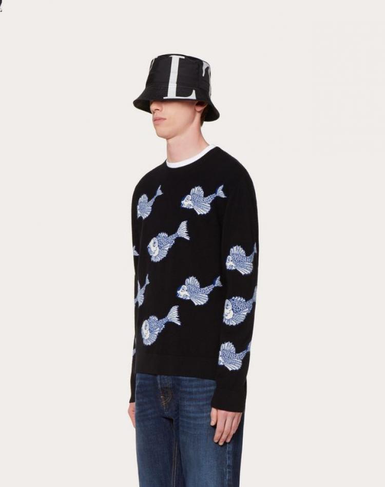 Pre Owned Valentino Black Wool with All Over Fishrain Inlay Crew Neck Sweater M