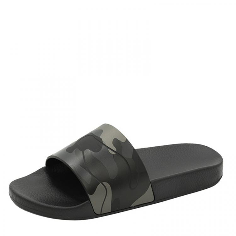 Valentino store camo slides