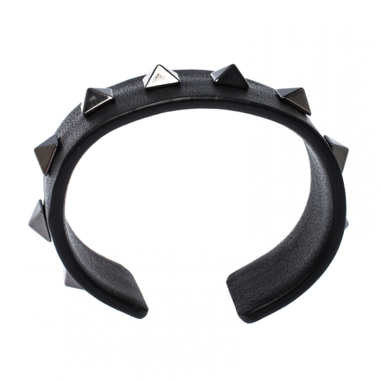Pre Owned Valentino Rockstud Black Leather Open Cuff Bracelet