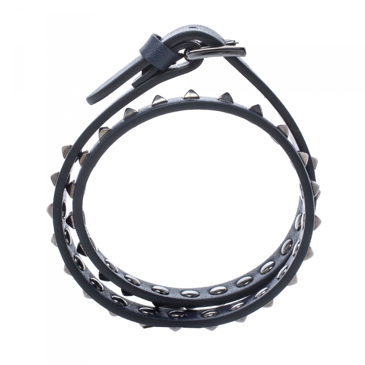 Pre Owned Valentino Rockstud Navy Blue Leather Gunmetal Tone Double Wrap Bracelet