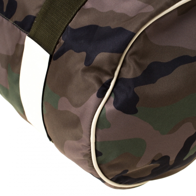 Pre Owned Valentino Green Camouflage Print Nylon Rockstud Duffle Bag