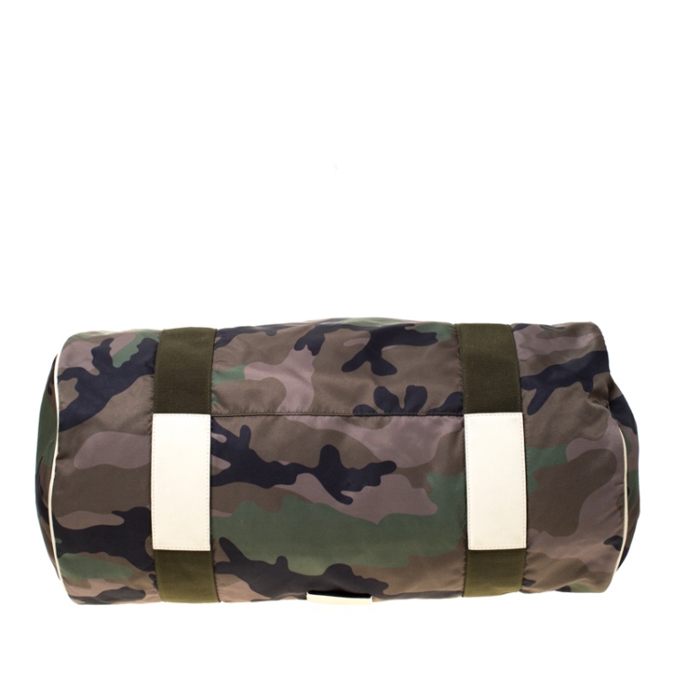 Pre Owned Valentino Green Camouflage Print Nylon Rockstud Duffle Bag