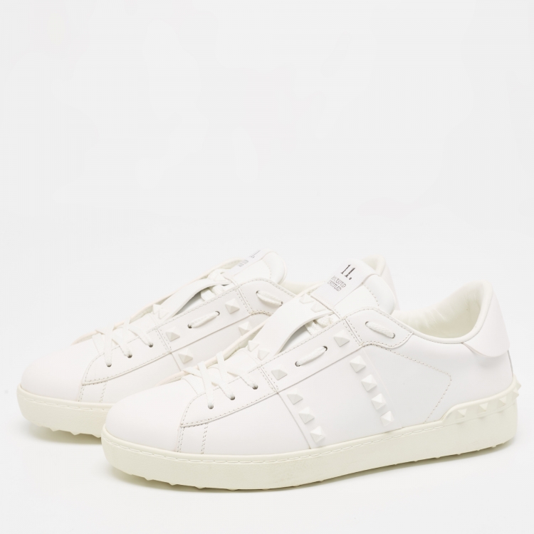 Pre Owned Valentino White Leather Ruckstud Low Top Sneakers Size 43